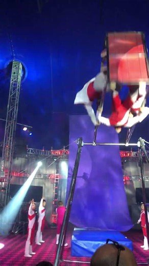 Opening #circus #elgrancircodefranccesco #franccesco #show #circo #foryou #acrobatics #parati