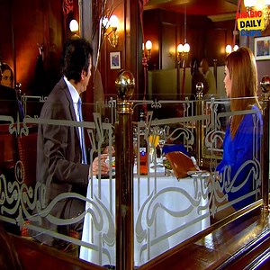 ابنو كمشو بالمطعم مع صاحبتو حائرات | Arabic Daily Clips