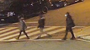 VIDEO: Police search for 3 suspects in SE DC armed carjacking of Lyft driver