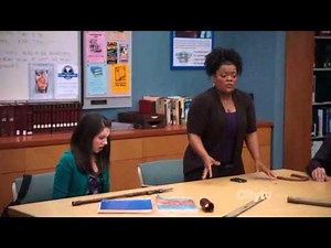 Community.S02E01 Annie punch Jeff