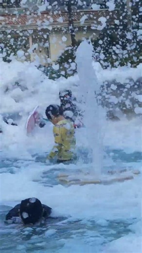 Bubble Foam Swimming Pool at Quest Hotel Clark Pampanga #bubblefoam #swimmingpool #QuestHotelClark