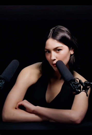 #GRACIEABRAMS || gracie if u can hear me, i would reallyyy love if u could play best, long sleeves or the bottom at the adl show!! 😃😃 - -❤️‍🩹❤️‍🩹 #gracieabrams #edit #music #arianagrande #gracieabramsedit #fyp #tiktok #explore #foryou @gracie abrams @GracieAbramsHQ