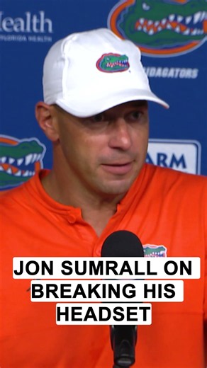 Jon Sumrall breaks his headset, then runs down the sideline without a headset as Florida scores