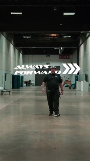 TT PRODUCTIONS on Instagram: "Ritmo intenso de montagem. Transformando o planejamento em realidade. CLIENT: MICROSOFT MISSION: AI TOUR SETUP LOCATION: SÃO PAULO STATUS: DAY 02 🎥 @mattuavisual #MicrosoftAITour #EventProduction #TTProductions #EventSetup #Bastidores #EventosCorporativos #StageDesign #TechEvent"