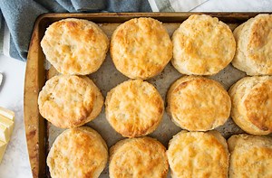 Hardee's Style Buttermilk Biscuits with 100% Freshly Milled Wheat - Grains and Grit