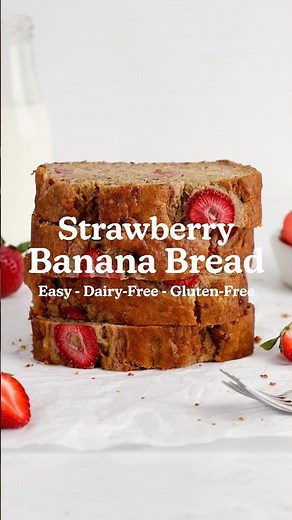 Strawberry Banana Bread! 🍓🍌