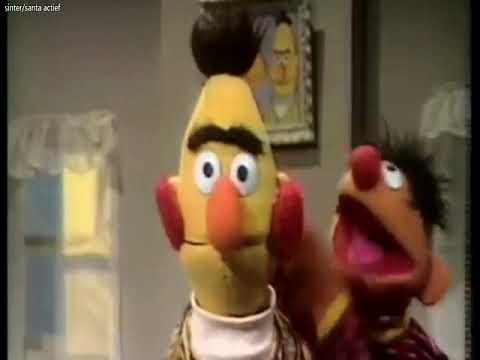 Classic Sesame Street - Ernie gets Bert warm (take 1, Dutch, cropped 16:9)