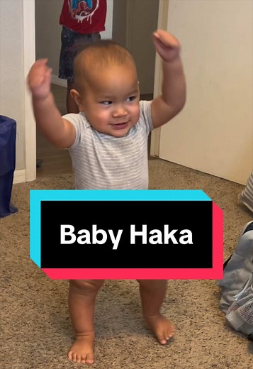 Without fail every time we start the Haka he starts the movements! Only 9 months old already feeling the Mana! 🤣💙🫶🏾 #haka #fyp #babyhaka #polynesian #mana