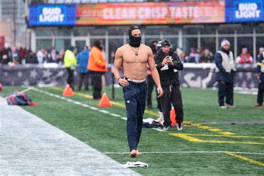 "Corniest thing I’ve seen since Diego Pavia": NFL fans roast Mack Hollins for arriving barefoot and shirtless in snow for Bills vs. Patriots game