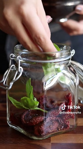 Hogyan készítsünk aszalt paradicsomot otthon? Recept és tippek!