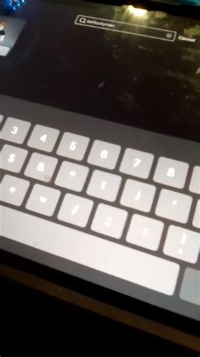 How to add people on Roblox as friends 🤔 #shorts #roblox