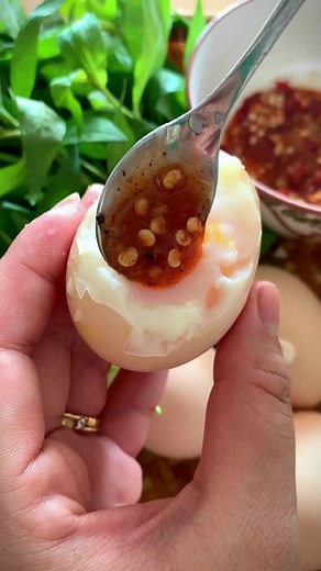 Cách Luộc Trứng Hồng Đào Ngon Tại Nhà