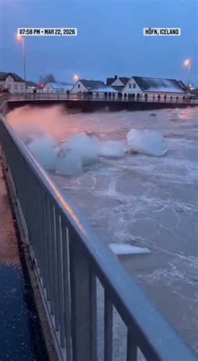 This Icelandic Flood Came Out of Nowhere #naturaldisaster #iceland #shorts