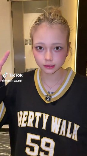 Tommy Hilfiger T-Shirt & Sweatshirt Collection