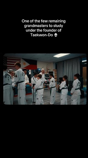 Grandmaster Freddie Akard, IX Dan, talking about patterns in TKD. 🥋👊🏽GMA is one of the few remaining grandmasters who trained directly under General Choi, the founder of Taekwon-Do. GDD students have the incredible opportunity and honor to learn from and train with him this week! . . . #ITF #ITFTaekwondo #martialarts #taekwondo #dmv #tkd #sinewave #taekwondokicks #taekwondofighter #taekwondoph #fyp #foryou #4u #goviraltiktok