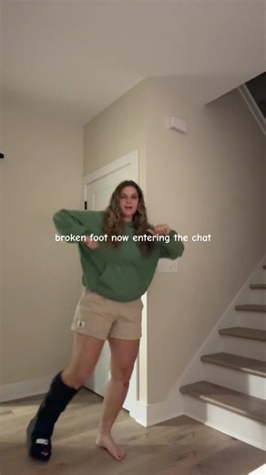 broken foot entering the building…. #brokenfootcheck #breakyalegs #fypシ゚viral #fyp