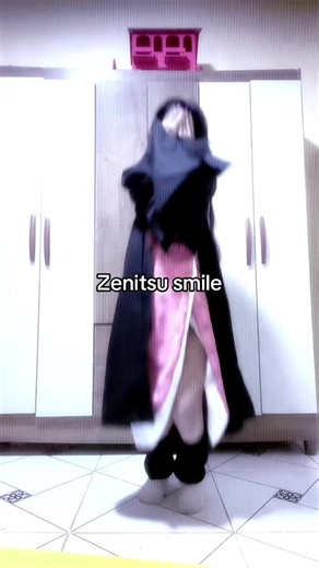 Explora el Cosplay de Nezuko y Zenitsu en KNY
