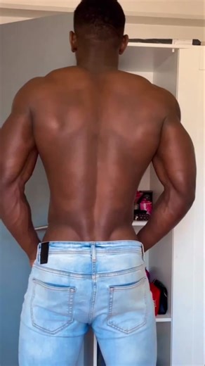 Men's Muscle Bulge: IFBB and Musclemania Highlights