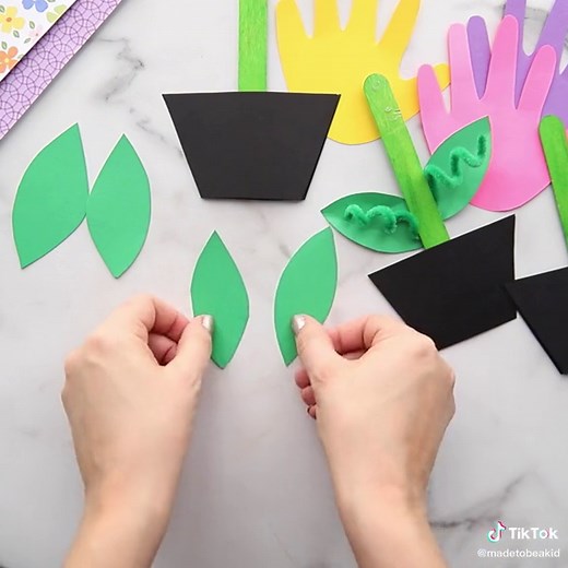 Simple Handprint Flowers Craft for Kids
