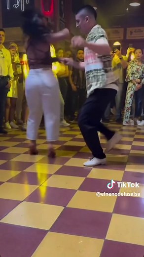 Canguil con Salsa: El Ritmo de Cali