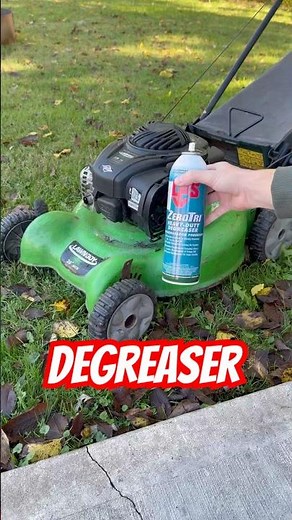 Spraying degreaser in a running mower! Do you think this cleaned the inside of the engine?🤔 #mower