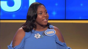 Tell me the first thing you'd do if a UFO landed in your back yard... 💰FREE COINS! ▶ http://ludia.gg/171216_FF2 | Family Feud Live