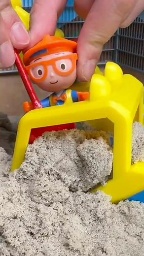 I wonder WHAT vehicle is buried in the SAND🏖️?! KEEP DIGGING BLIPPI! #shorts