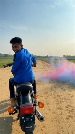 Bullet ke silencer Mein Rang dalkar #1millionviews #comedy #1mviewers #aishorts #shorts