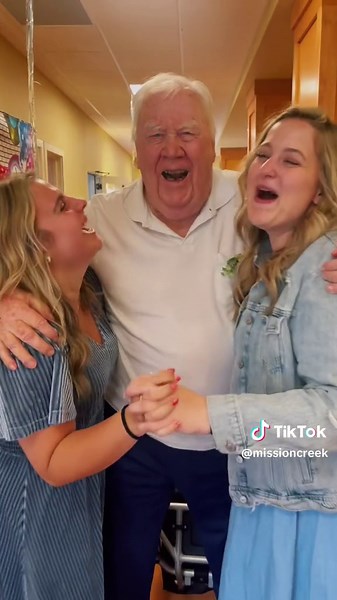 50’s night!!😜 #missioncreek #elderlylove #assistedliving #elderlycare #memorycare #elderly #assistedlivingfacility #memories #assistedlivinglife #danceparty