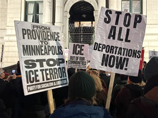 Protestors gather in response to deadly Minneapolis ICE shooting