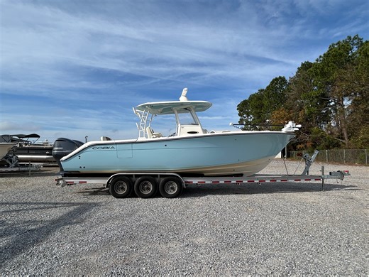 Used 2019 Cobia 301 Center Console, 36542 Gulf Shores - Boat Trader