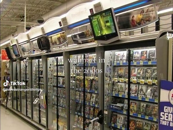 back when they were open 24 hours. 2000s walmart is so nostalgic. #fyp #walmart #nostalgia #2000s #genz