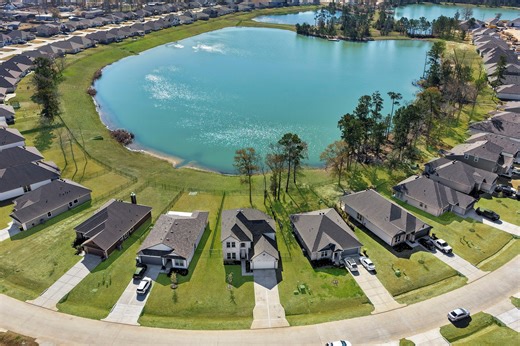 427 Shoreview Dr, Conroe, TX 77303 - MLS 13552980 - Coldwell Banker