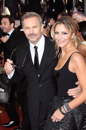 “19 years gone — and he’s already moving on” 💔🔥 Kevin Costner’s sudden split left fans stunned, and now whispers of a new romance are setting tongues wagging. See the photos fueling the buzz in the comments below 👇📸 | Just About Interesting
