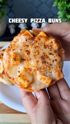 Cheesy pizza buns recipe 😋❤️❤️❤️...#shorts #snacks #pizzabun #pizza #burger#recipe#viral #foodshorts