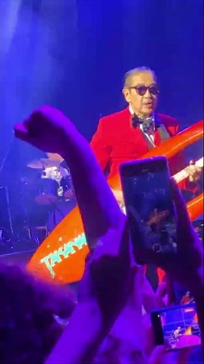 Masayoshi Takanaka on stage with the surfboard guitar! Jumping Take Off - LIVE in London 31.03.26