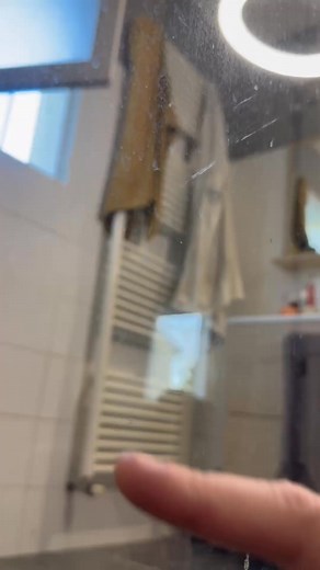 T'en as marre du calcaire ? Essaye ça ! ✅ #astuce #nettoyage #menage #EntretienMaison #cleaning #clean #calcaire #propre #economie | lhomme-de-menage