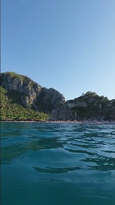 4K Deep Blue Ocean: Sunny Day Coastal View | High-Quality Nature Backgrounds