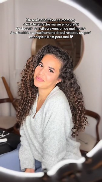 🤍 peace #poupettekenza