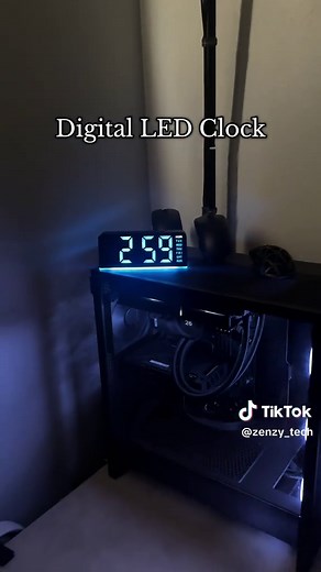 This clock is so clean & useful 🫡 #desksetup #gamingsetup #aestheticfinds #digitalclock #setup