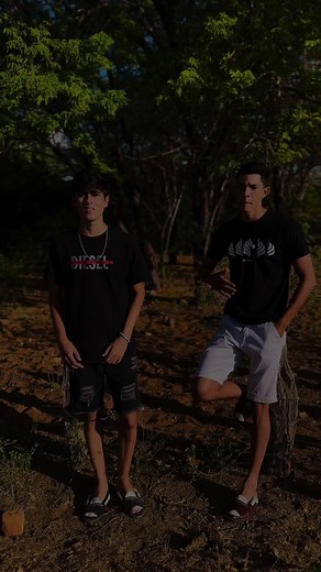 🎶 . . . . . . . . . . . #CapCut #arthureallancid #musica #fy #fypp #foyour #foryourpage #viral #viraltiktok @Arthur&allancid