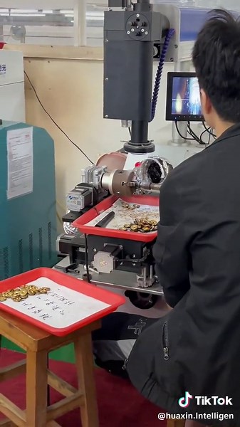 Fully automatic laser welding machine🏭💍#jewelry #factory #machine