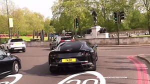 Audi R8 Spyder V10 caught cruising in London