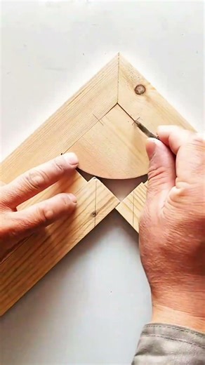 Combination square aligns ruler for precise wood measurement