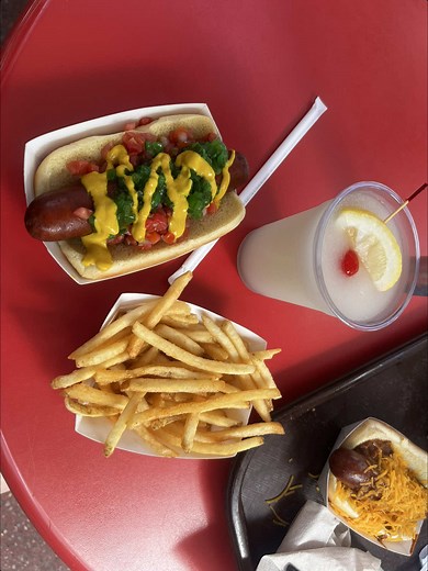 Food Review: Hot Dogs at Casey's Corner in Disney World