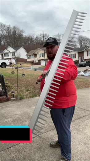 Discover the VEVOR 36in Aluminum Landscape Rake