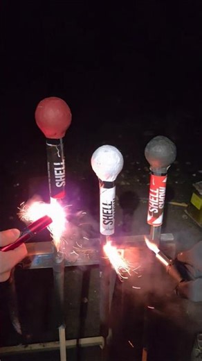 SHELL SHOW ROCKETS 3X AUF SCHLAG #fireworks #pyro #pyrotechnica #rocket