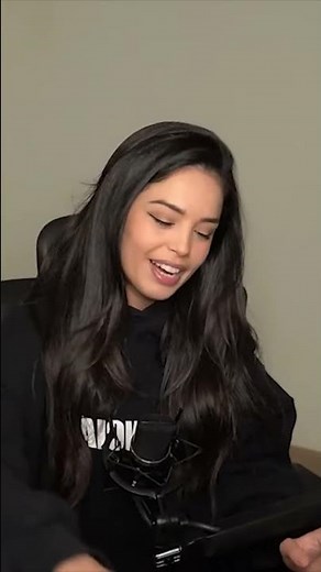 Valkyrae loses her flame sweater 😟