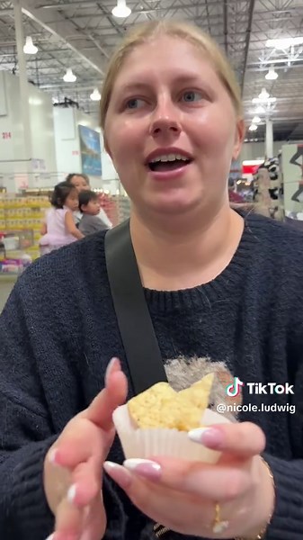 Trying EVERY sample at Costco 🤩🍕 #costco #costcofinds #foodie #costcosamples #costcotiktok