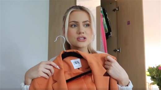 Fall Closet Cleanout Tips, Tricks & Organization Ideas for a Cozy Wardrobe